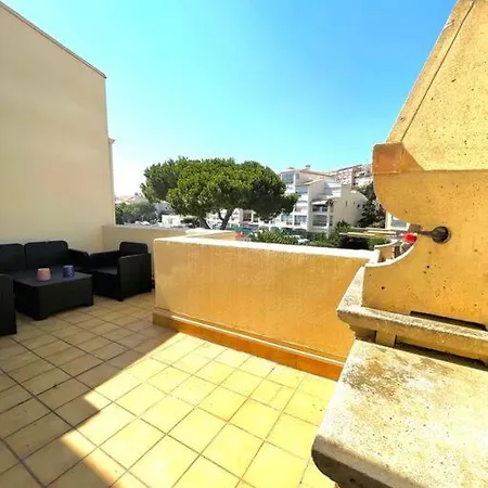 ¶ Duplex, Sur Le Port Avec Climatisation
